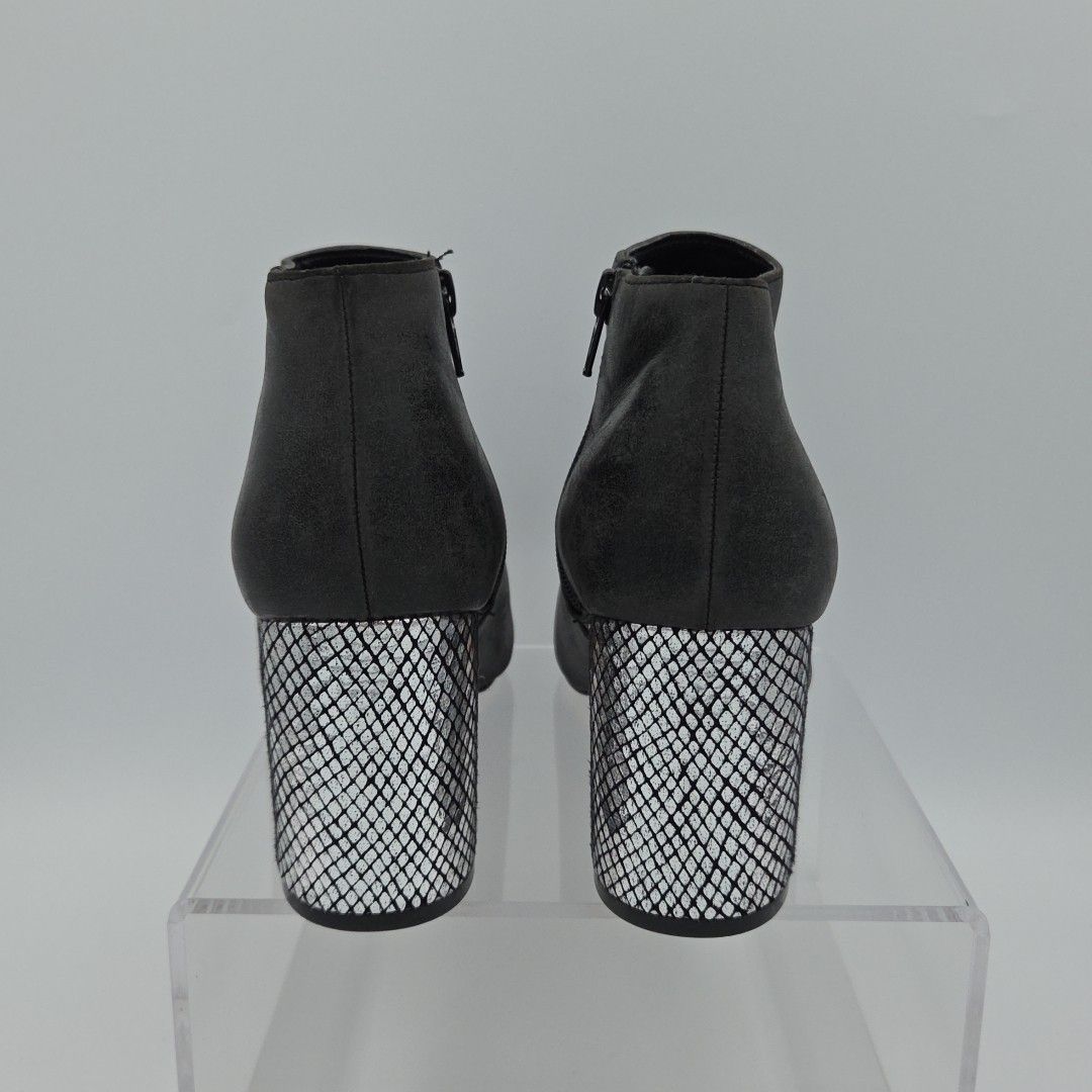 Katy Perry Women's Size 9 Corra Vegan Black Ankle Booties Shiny Block Heel Euc — image 6 of 8